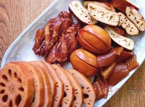 欧美人吃卤味视频播放,视频播放引发热议