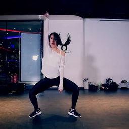 爵士舞视频欧美,跟随视频领略异域风情