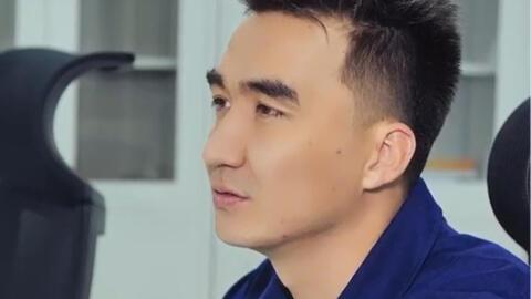 欧美假笑视频大全,笑中带泪的幽默盛宴