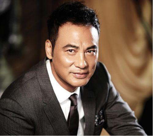 任达华欧美明星合影视频,星光熠熠的跨国友谊瞬间