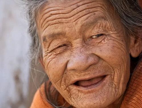 欧美视频老人无码,无码呈现的真实生活瞬间